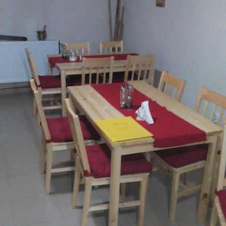 Casa Cosmin Guest House Dobra ภายนอก รูปภาพ