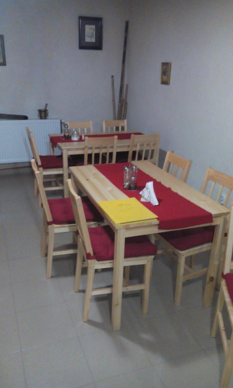 Casa Cosmin Guest House Dobra ภายนอก รูปภาพ
