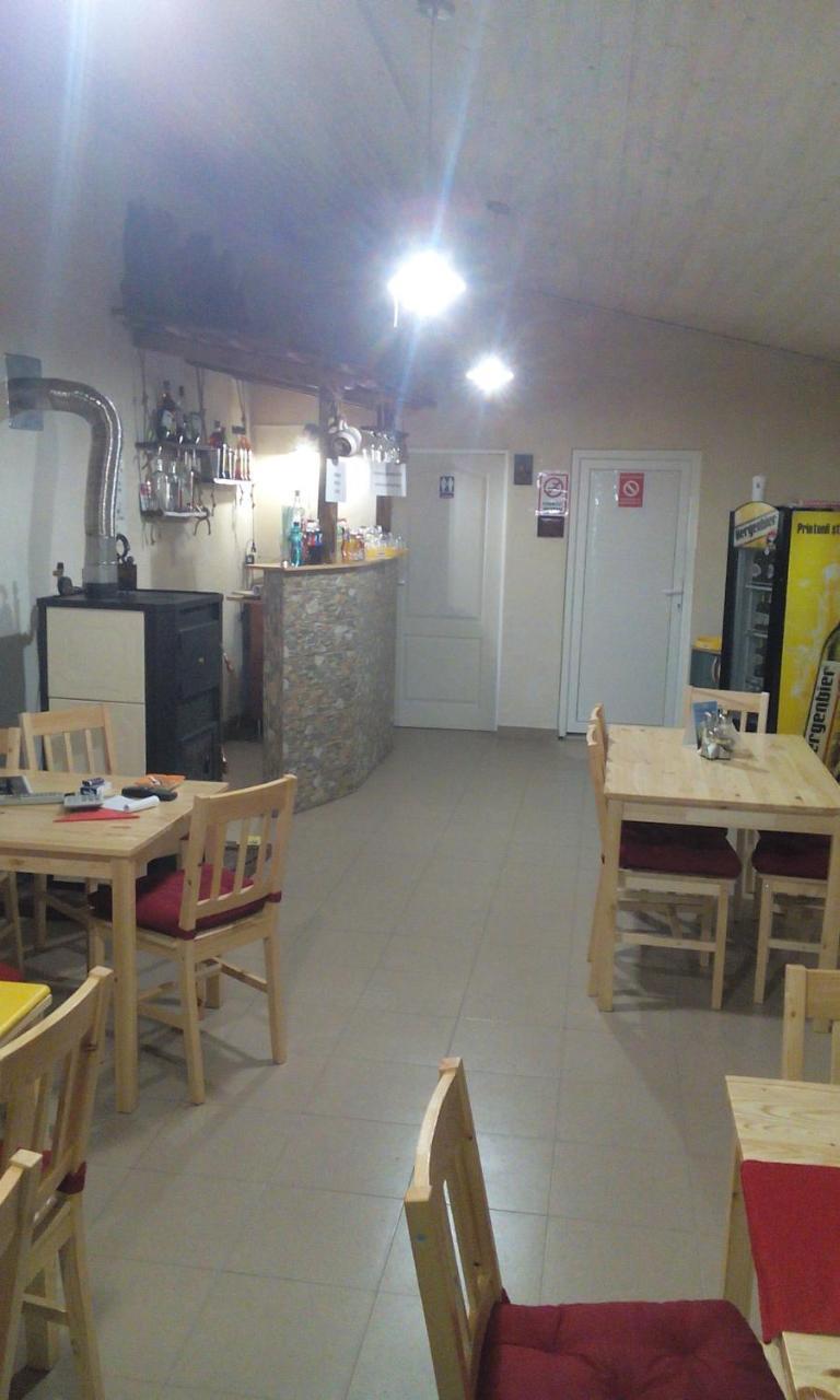 Casa Cosmin Guest House Dobra ภายนอก รูปภาพ